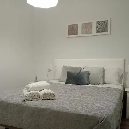 Apartment La Soledad, Junto Al Alcazar *
